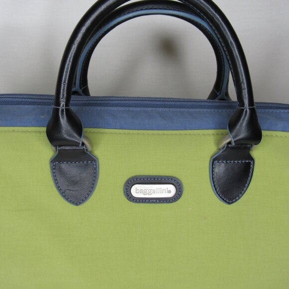 Baggallini Green SOHO Duffle Bag Weekender Tote - Picture 2 of 11